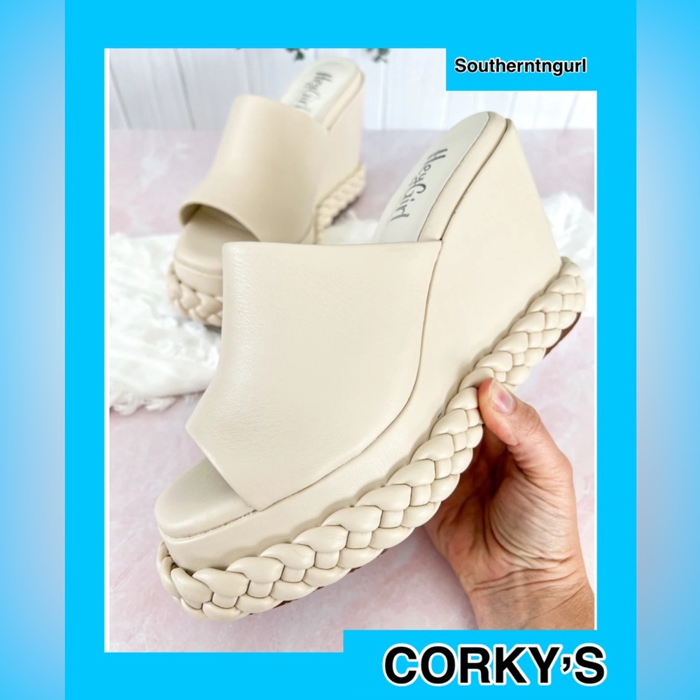 NWT CORKYS “ Resting Beach Face “ Wedge Platform Sandals Platforms Wedges - Picture 10 of 15